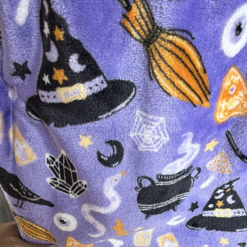 poshhome Shiny Velvet Throw Blanket 50" x 60" Halloween "Witches Spell" Purple - Picture 5 of 6